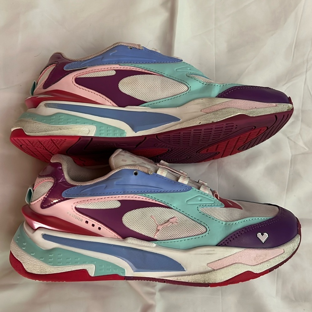 5.5 Puma sneakers